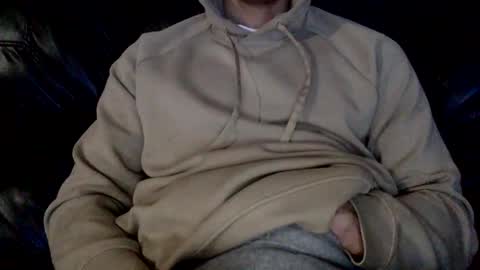 Snapshot of uncutone2345 chatting on November 1, 2025, 5:53 am uncutone2345 online show from November 1, 2025, 5:53 am