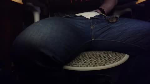 Under the desk online show from February 16, 2026, 9:33 pm