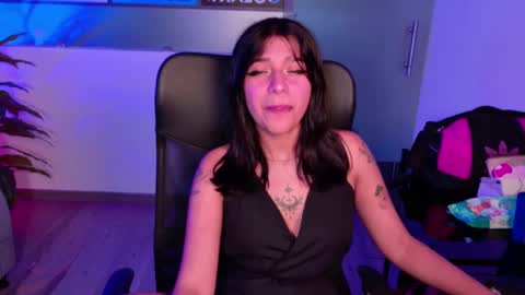 UnderBaby online show from October 4, 2025, 3:04 am