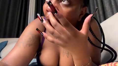 Unholybaddie online show from March 10, 2025, 1:01 am