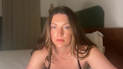 Holly online show from January 15, 2026, 6:40 am