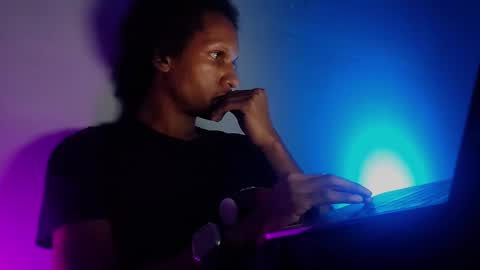 Snapshot of uniballboy chatting on September 17, 2025, 6:04 am Uni Ball online show from September 17, 2025, 6:04 am