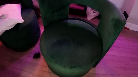 Snapshot of uniballboy chatting on February 26, 2026, 4:39 pm Uni Ball online show from February 26, 2026, 4:39 pm