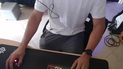 unicornflowers online show from December 26, 2024, 9:15 pm