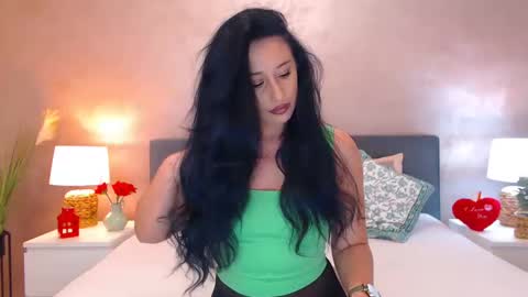 Snapshot of uniquemissy chatting on February 11, 2025, 8:37 am Andreea online show from February 11, 2025, 8:37 am