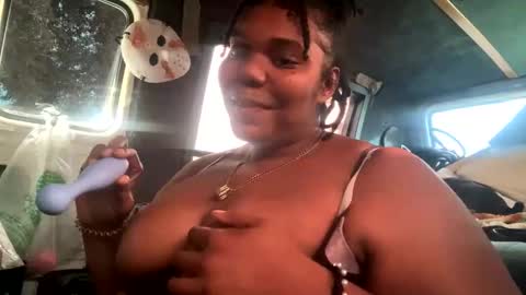 Snapshot of unistarfire chatting on December 11, 2024, 9:45 pm Uni StarFire online show from December 11, 2024, 9:45 pm