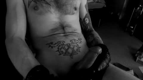 unlitimnaughty_ online show from January 24, 2025, 10:51 pm