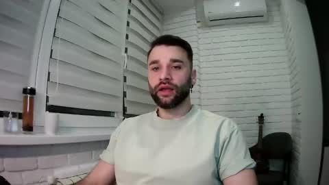 Snapshot of unnknow2024 chatting on April 6, 2026, 6:09 pm SlavaVibes online show from April 6, 2026, 6:09 pm