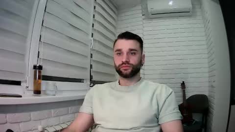 Snapshot of unnknow2024 chatting on April 7, 2026, 6:19 pm SlavaVibes online show from April 7, 2026, 6:19 pm