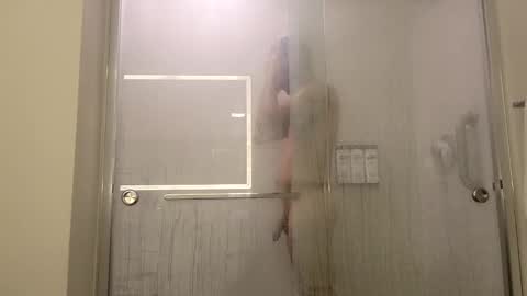 unovaguardian398636 online show from October 3, 2025, 11:40 am