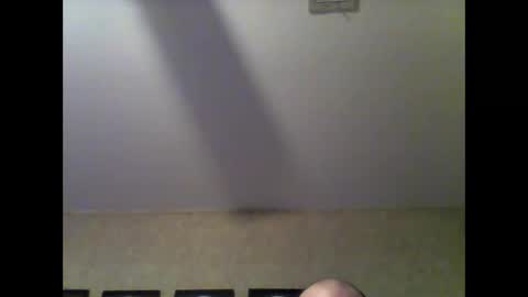 Snapshot of untuchabl1 chatting on February 18, 2026, 7:32 pm untuchabl1 online show from February 18, 2026, 7:32 pm