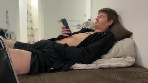 Snapshot of unverifiedbwc chatting on February 18, 2026, 9:38 am Stepbro online show from February 18, 2026, 9:38 am