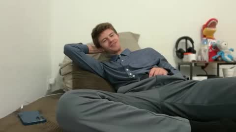 Snapshot of unverifiedbwc chatting on February 24, 2026, 10:52 pm Stepbro online show from February 24, 2026, 10:52 pm