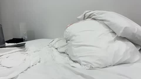 Stepbro online show from May 9, 2026, 9:58 am