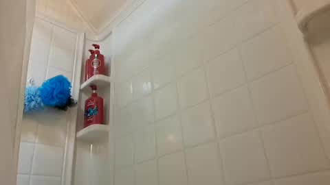 Snapshot of upforanything27 chatting on December 25, 2024, 11:00 am upforanything27 online show from December 25, 2024, 11:00 am