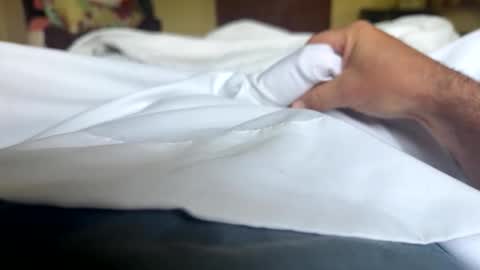 uptonogood30_ online show from May 17, 2026, 11:39 am