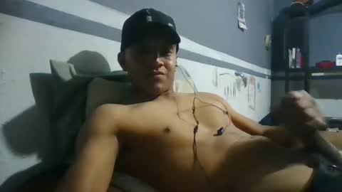 Snapshot of ur855224 chatting on January 15, 2026, 5:23 am EL CAMA online show from January 15, 2026, 5:23 am