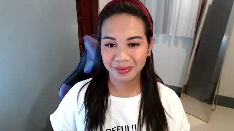 Vee online show from January 6, 2025, 10:58 pm