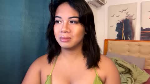 Vee online show from November 15, 2025, 3:48 am