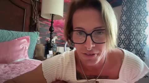 Snapshot of ur_daylee_dose chatting on February 4, 2026, 8:14 pm Ur Daylee dose online show from February 4, 2026, 8:14 pm