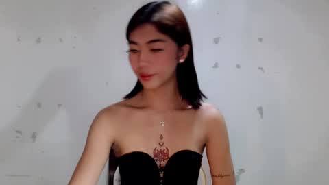 Snapshot of ur_extra_petite chatting on June 3, 2026, 11:24 am online show from June 3, 2026, 11:24 am