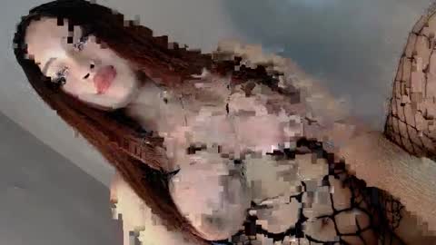 Lola online show from January 12, 2025, 1:37 pm