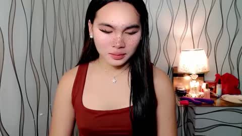 Snapshot of ur_innocent_girlx chatting on October 27, 2025, 1:53 am QUEENSY online show from October 27, 2025, 1:53 am