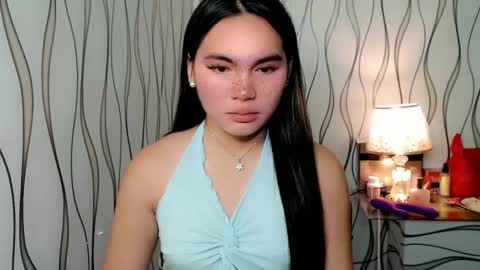 Snapshot of ur_innocent_girlx chatting on October 30, 2025, 9:15 pm QUEENSY online show from October 30, 2025, 9:15 pm