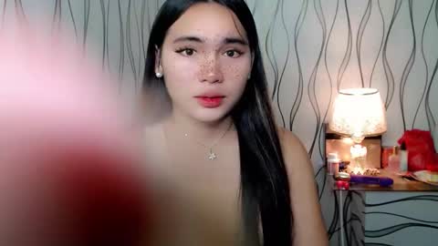 Snapshot of ur_innocent_girlx chatting on November 7, 2025, 1:16 am QUEENSY online show from November 7, 2025, 1:16 am