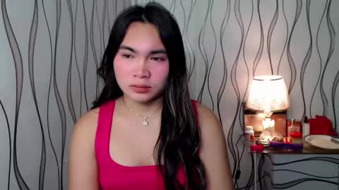 Snapshot of ur_innocent_girlx chatting on November 13, 2025, 3:11 pm QUEENSY online show from November 13, 2025, 3:11 pm