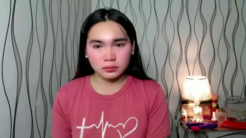 Snapshot of ur_innocent_girlx chatting on December 14, 2025, 10:42 am QUEENSY online show from December 14, 2025, 10:42 am