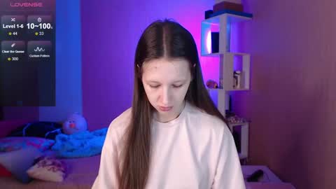 Snapshot of ur_kitty__ chatting on December 9, 2024, 12:08 pm Lera online show from December 9, 2024, 12:08 pm