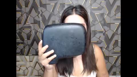 Snapshot of ur_prettychelsie18 chatting on June 10, 2026, 11:57 pm ur_prettychelsie18 online show from June 10, 2026, 11:57 pm