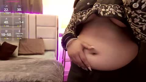 sakuraa online show from April 11, 2026, 6:01 pm