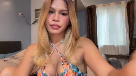 BARBIE- DONT FORGET TO FOLLOW ME AND GIVE ME THUMBS UP online show from November 7, 2025, 9:09 am