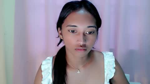 Snapshot of ur_sexyllie chatting on December 23, 2025, 12:41 am Ellie online show from December 23, 2025, 12:41 am