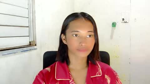 Snapshot of ur_sexyllie chatting on February 27, 2026, 4:45 am Ellie online show from February 27, 2026, 4:45 am