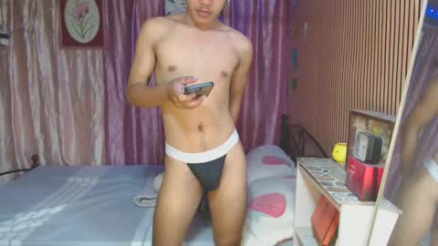 ur_shan21 online show from December 4, 2025, 5:21 pm