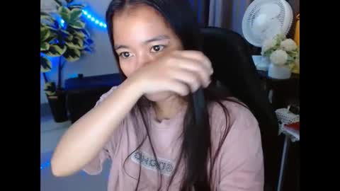 urasian_bella23 online show from December 4, 2024, 1:14 am