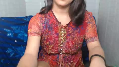 Snapshot of urasian_dreamgirl69 chatting on November 19, 2025, 5:40 am bela online show from November 19, 2025, 5:40 am