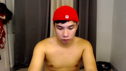 Snapshot of urasian_hardcockxx chatting on December 2, 2024, 10:28 am milly online show from December 2, 2024, 10:28 am