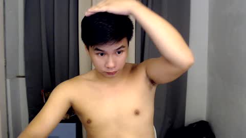 Snapshot of urasian_hardcockxx chatting on February 6, 2025, 7:35 am milly online show from February 6, 2025, 7:35 am