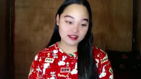 Snapshot of urasian_hotchix69 chatting on December 2, 2024, 9:35 am Lycah online show from December 2, 2024, 9:35 am