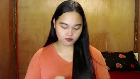 Snapshot of urasian_hotchix69 chatting on December 25, 2024, 12:15 pm Lycah online show from December 25, 2024, 12:15 pm