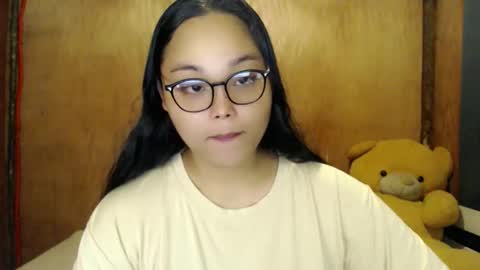 Snapshot of urasian_hotchix69 chatting on September 12, 2025, 9:42 am Lycah online show from September 12, 2025, 9:42 am