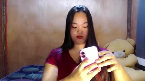 Snapshot of urasian_hotchix69 chatting on May 14, 2026, 12:39 am Lycah online show from May 14, 2026, 12:39 am