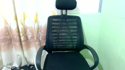 urasian_joy online show from November 1, 2025, 10:28 am