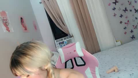 lianne online show from February 2, 2025, 8:35 am