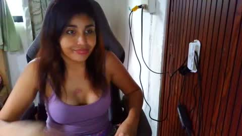 Snapshot of urblossom_vergoxx chatting on July 7, 2026, 11:31 pm urblossom_vergoxx online show from July 7, 2026, 11:31 pm