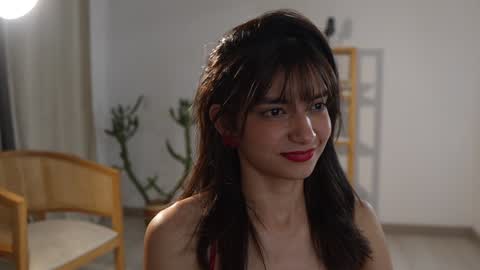 Linda Restrepo online show from December 27, 2024, 12:50 am